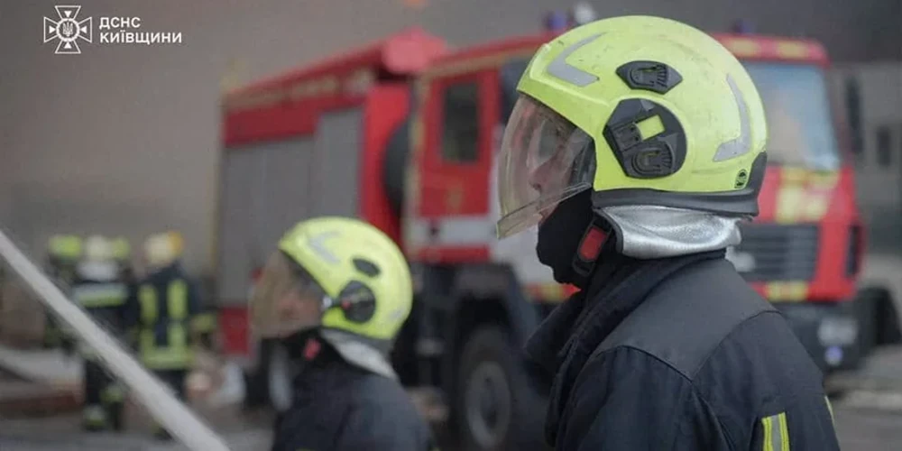 Наслідки удару на Київщині (фото Управління ДСНС у Київській області)